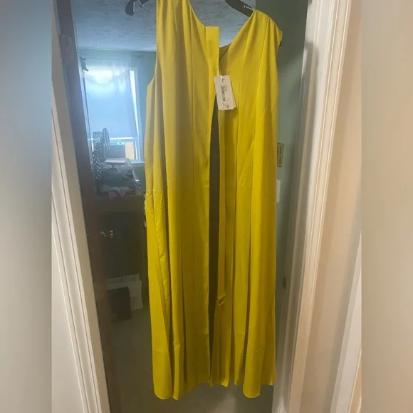 Dress - Picture 1 of 2